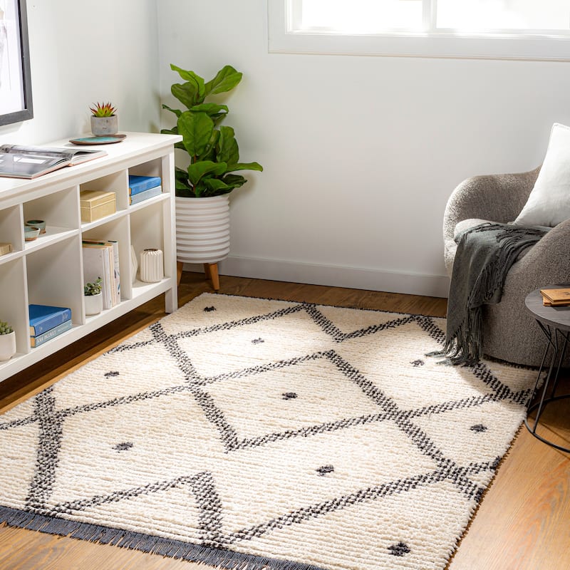 Livabliss Almaz Cream & Black Diamond Bohemian Area Rug - 5' 3" x 7' - Cream