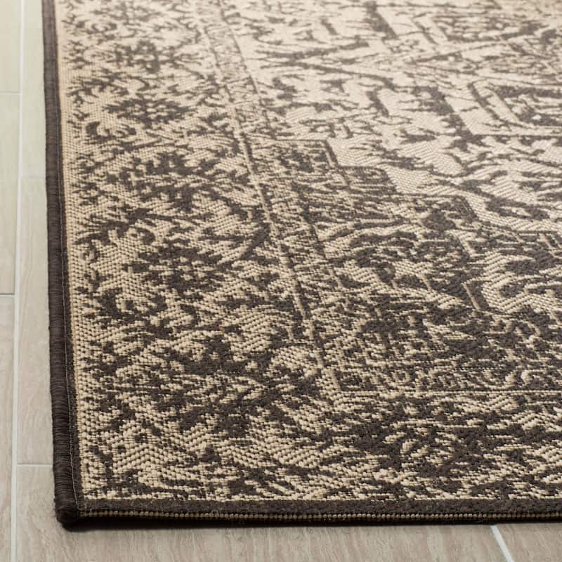 SAFAVIEH Linden Rick Indoor/ Outdoor Patio Backyard Rug