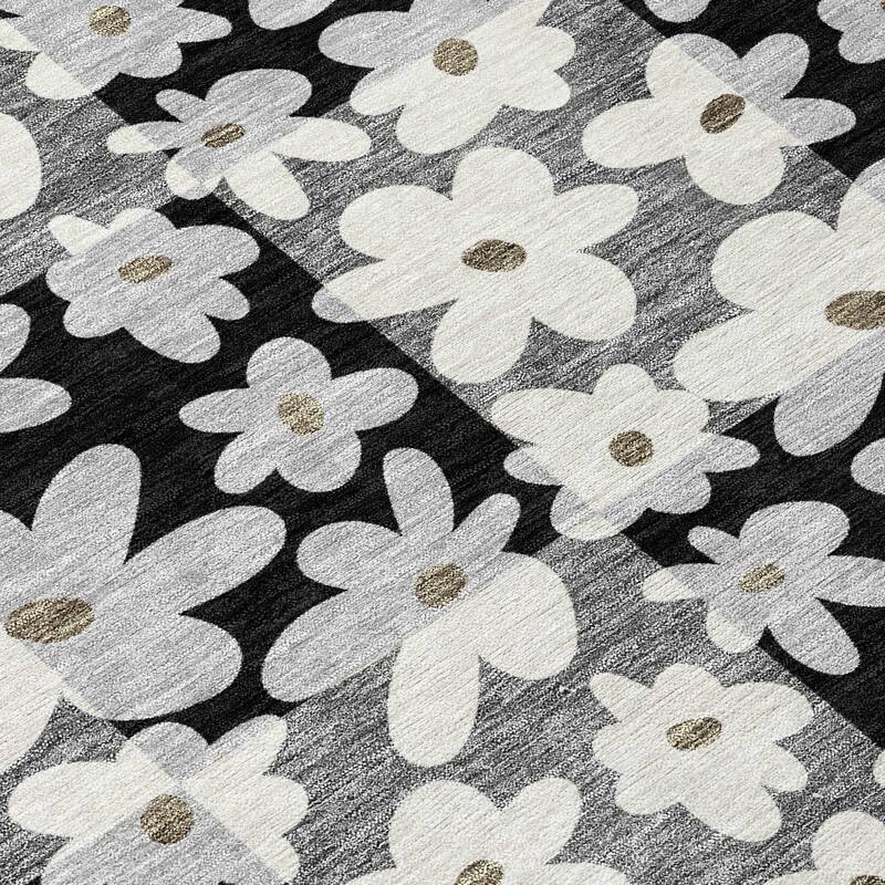Machine Washable Indoor/ Outdoor Floral Krissy Chantille Rug