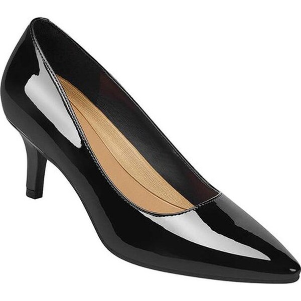 aerosoles black patent pumps