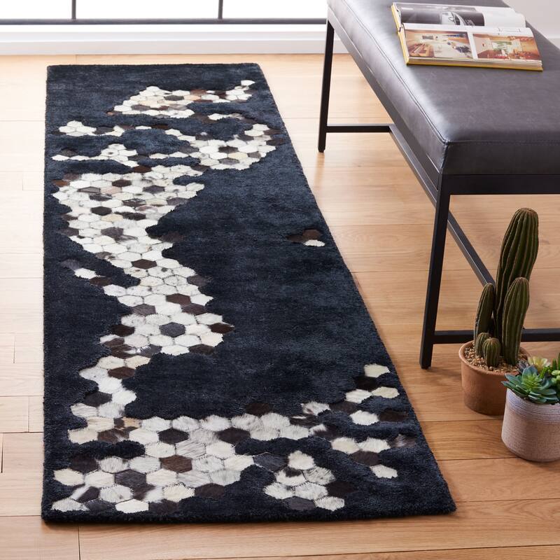 SAFAVIEH Handmade Manhattan Shakti Modern Abstract Silk Rug - 2'3" x 8' Runner - Black