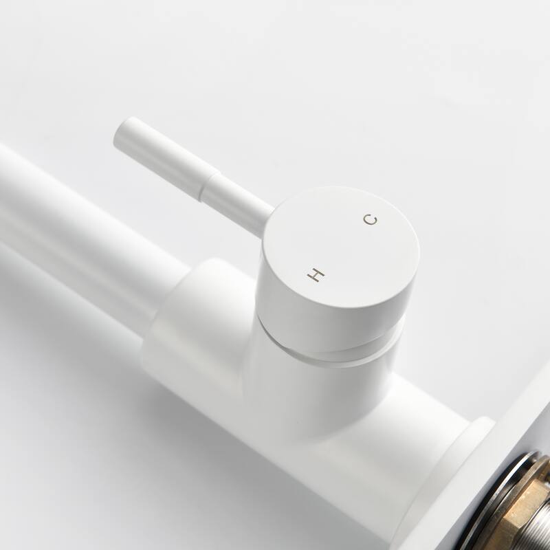 Single Handle Pull-down Sprayer Kitchen Faucet With Deck plate