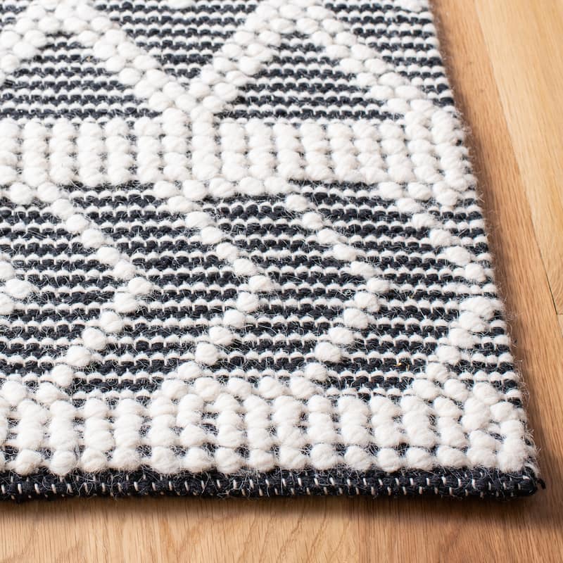 SAFAVIEH Handmade Natura Roxanda Moroccan Wool Rug
