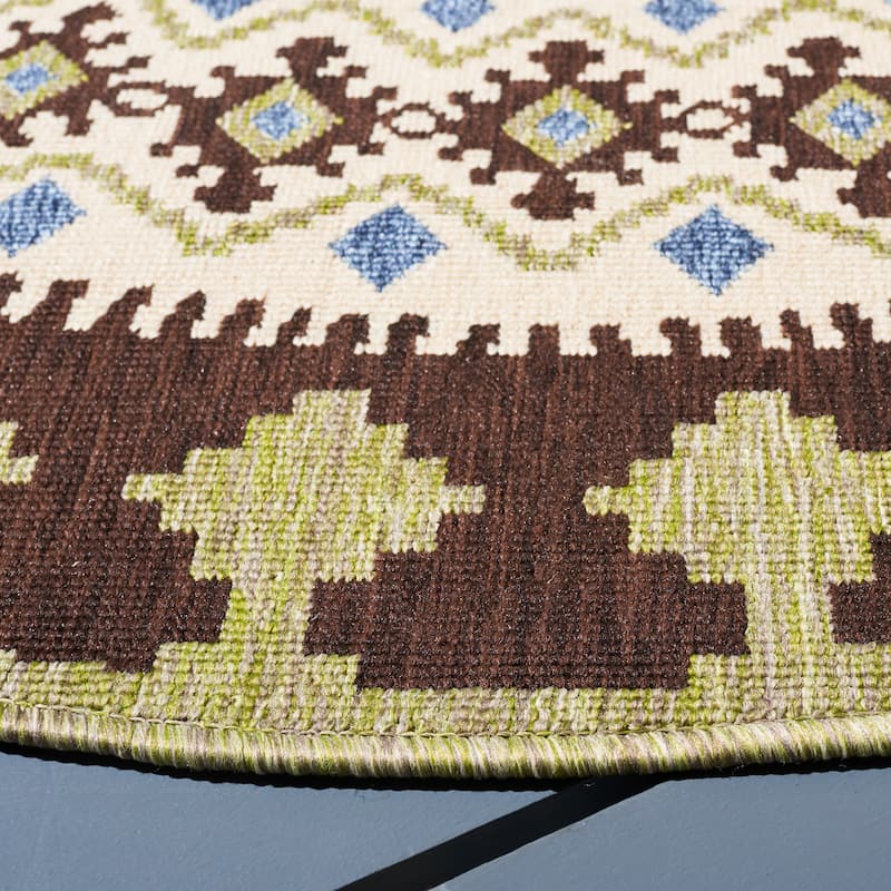 SAFAVIEH Veranda Eyvor Indoor/ Outdoor Waterproof Patio Backyard Rug