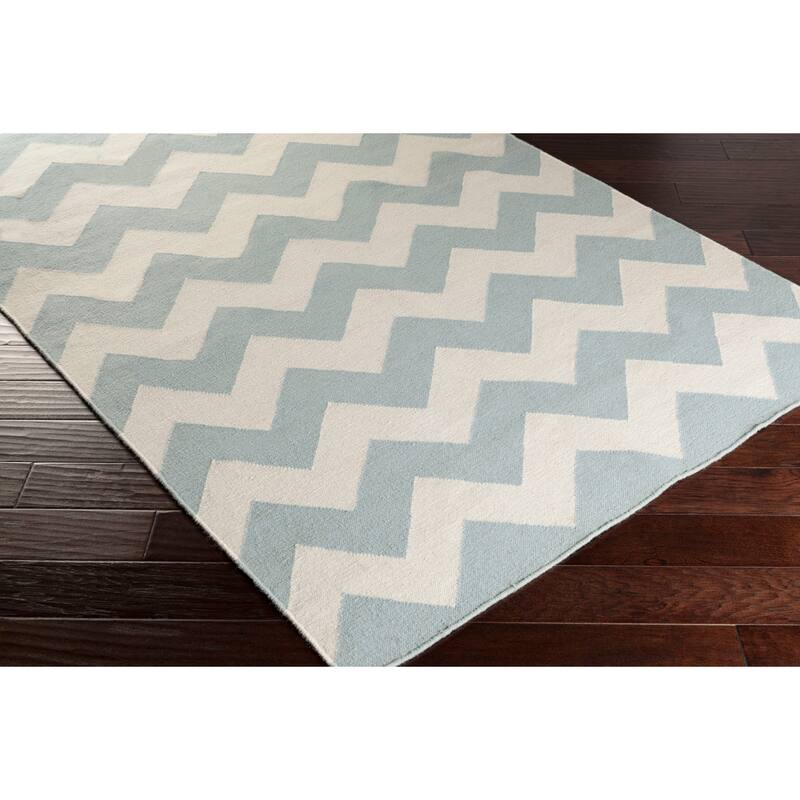 Hand-Woven Zoey Chevron Reverisble Flatweave Wool Rug (2' x 3')