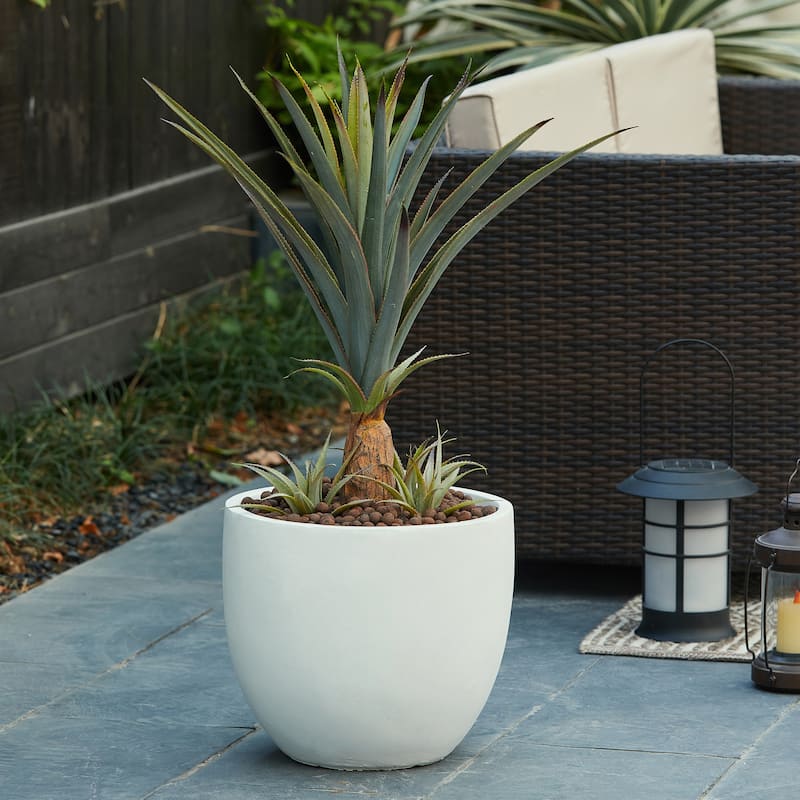 Tapered Round MgO Planter, Indoor and Outdoor - MEDIUM - White