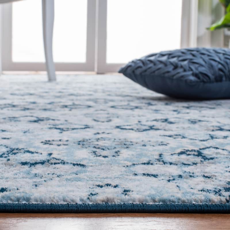 SAFAVIEH Lagoon Nejla Distressed Rug
