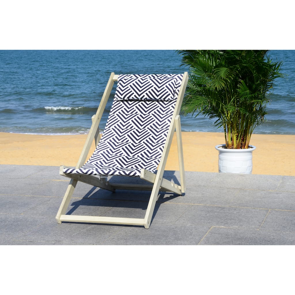 SAFAVIEH Outdoor Keila White Wash/ Navy Foldable Sling Chair - 24W x 34D x 41H