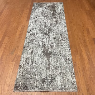 HERAT ORIENTAL Turkish Modern Erased Design Wool & Silk Runner - 3'3" x 9'10"