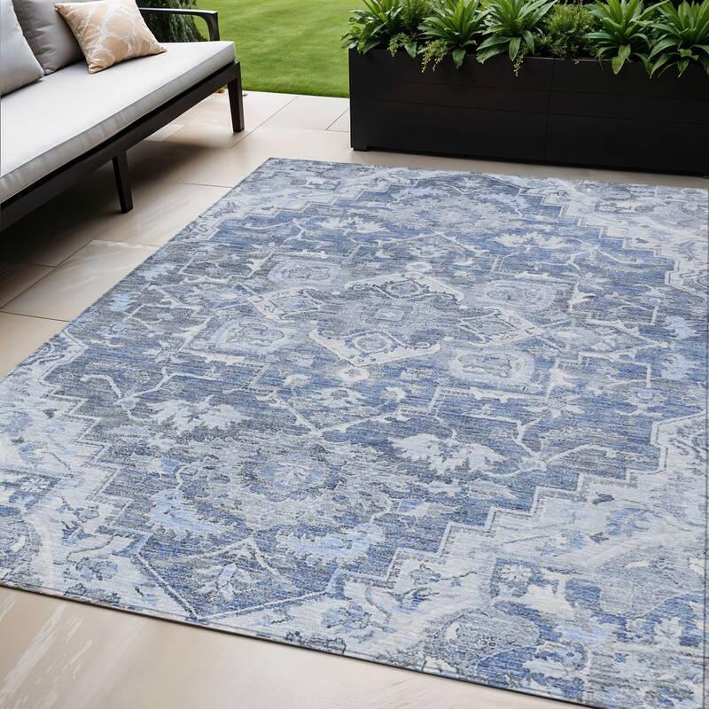 HomeRoots Oriental Traditional Rectangle Outdoor Rug - 5' X 8'