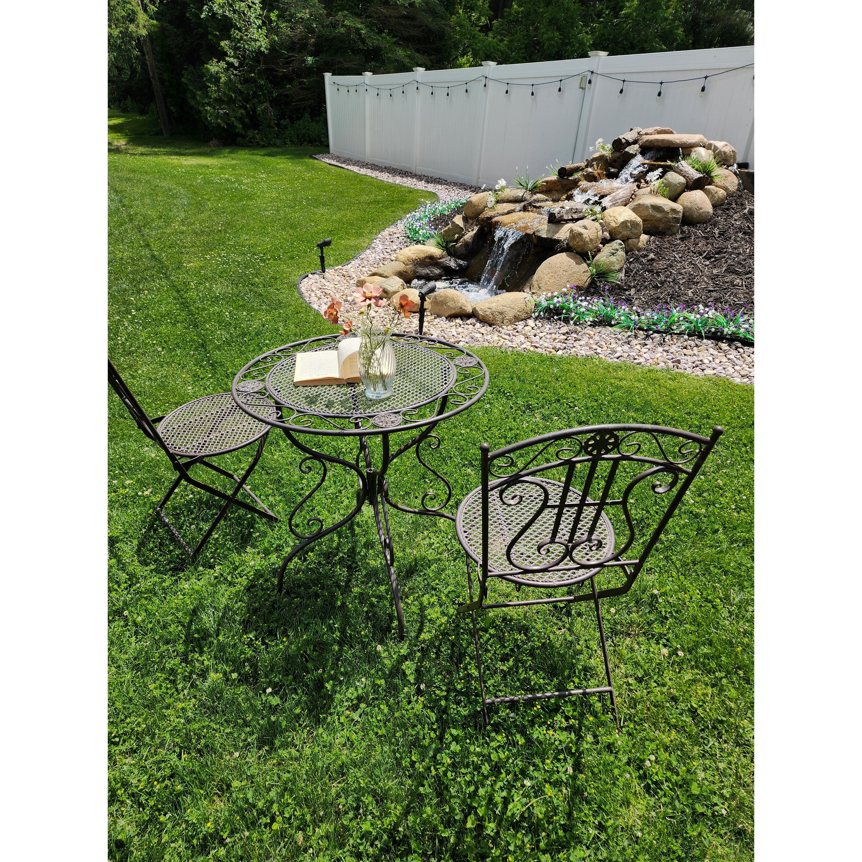 SAFAVIEH Outdoor Hailie Victorian Iron 3-Piece Patio Bistro Set
