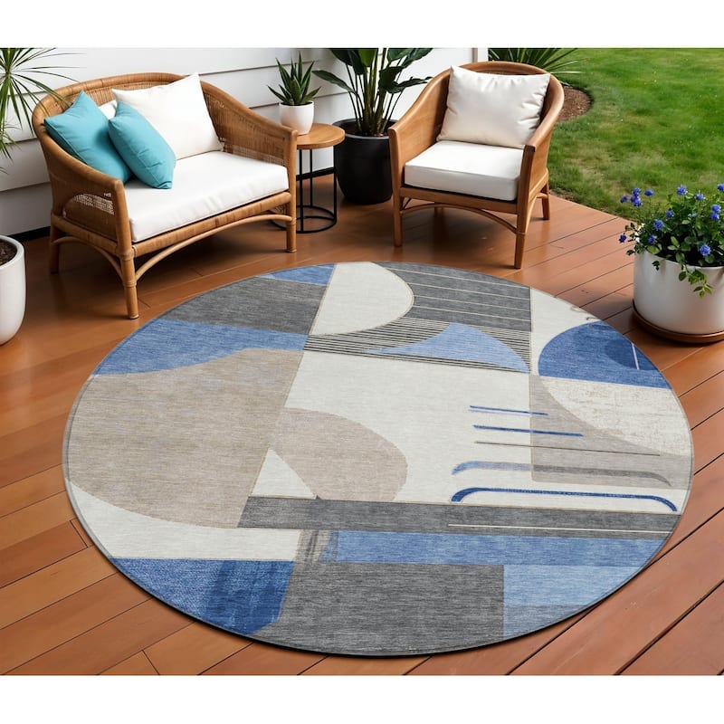 HomeRoots Geometric Modern Rectangle Outdoor Rug - 8' Round