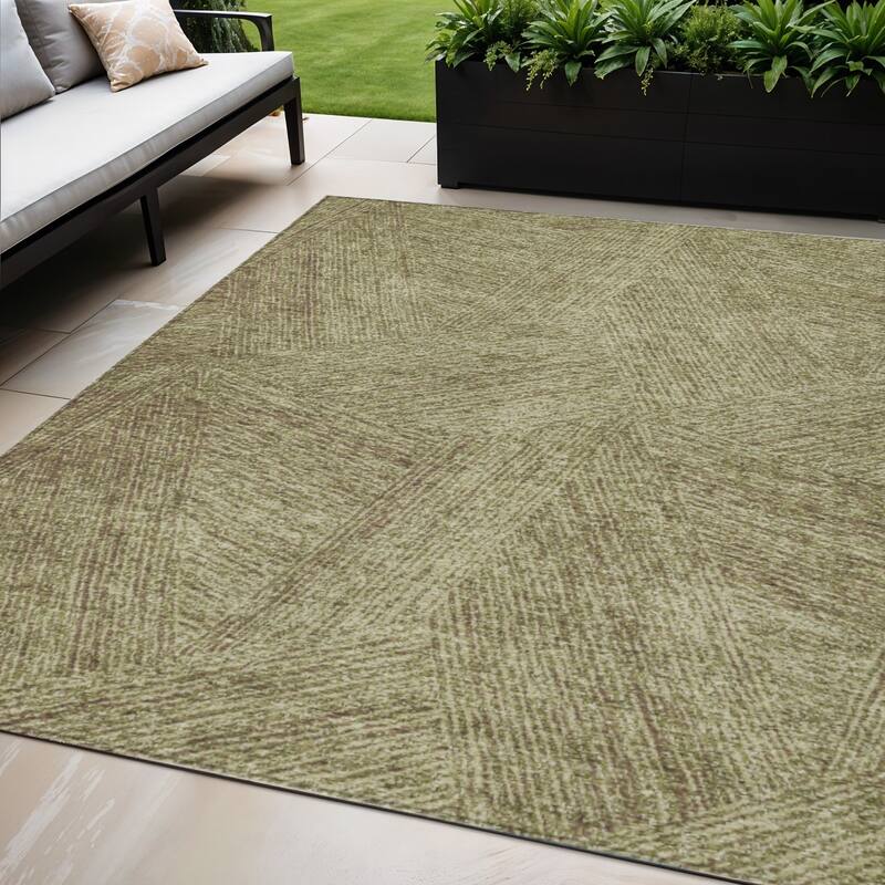 HomeRoots Abstract Transitional Rectangle Outdoor Rug - 5' X 8'