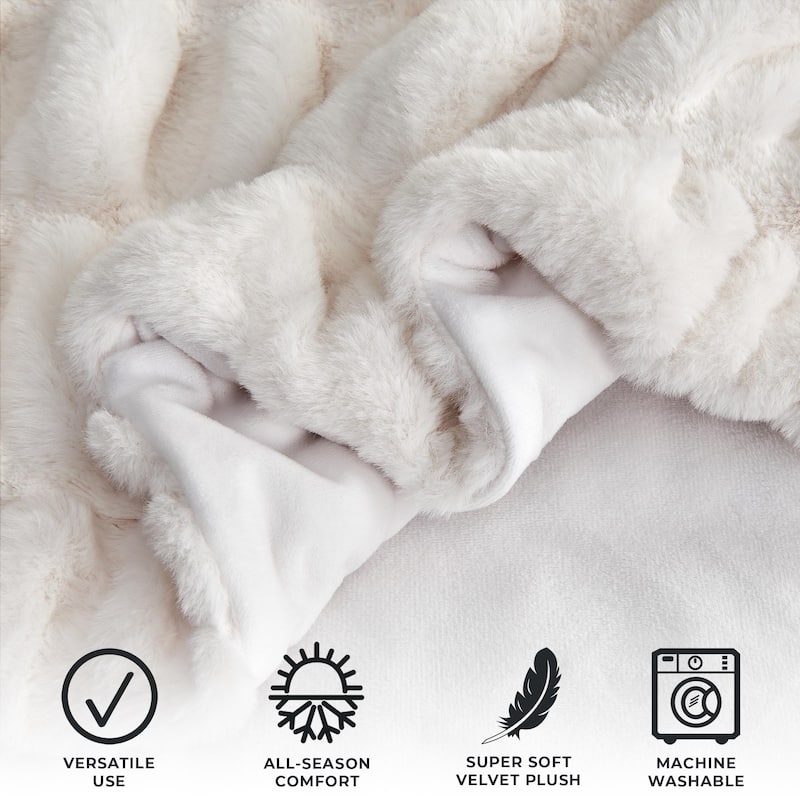 Luxurious Ruched Faux Fur Reversible Microfiber Throw