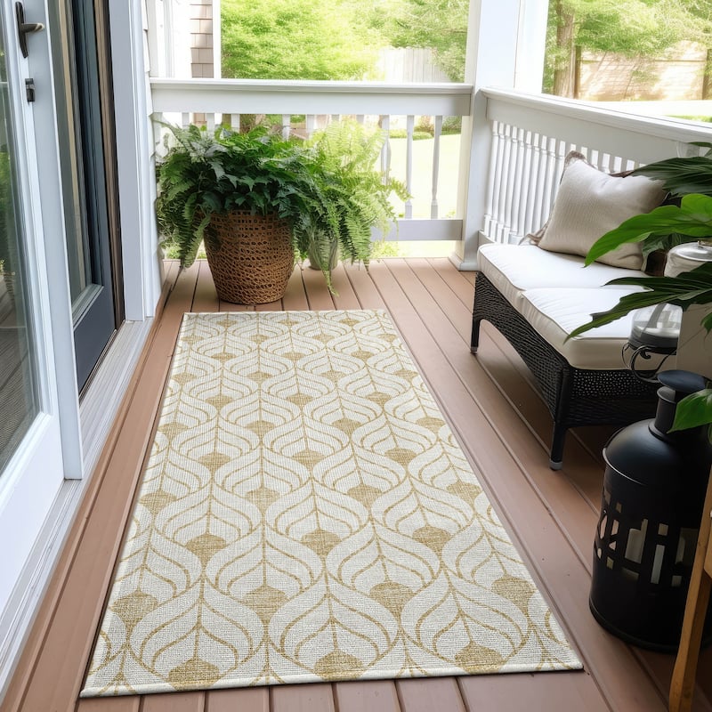 Machine Washable Indoor/ Outdoor Chantille Contempoary Geo Rug - Gold - 2'3" x 7'6"