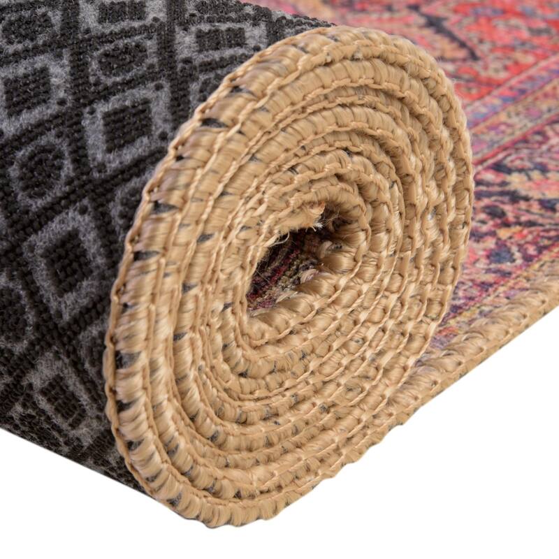 Traditional Rine Collection Area Rug