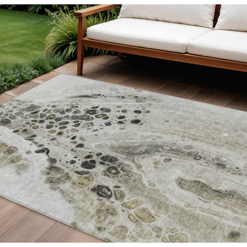 HomeRoots Abstract Transitional Rectangle Outdoor Rug