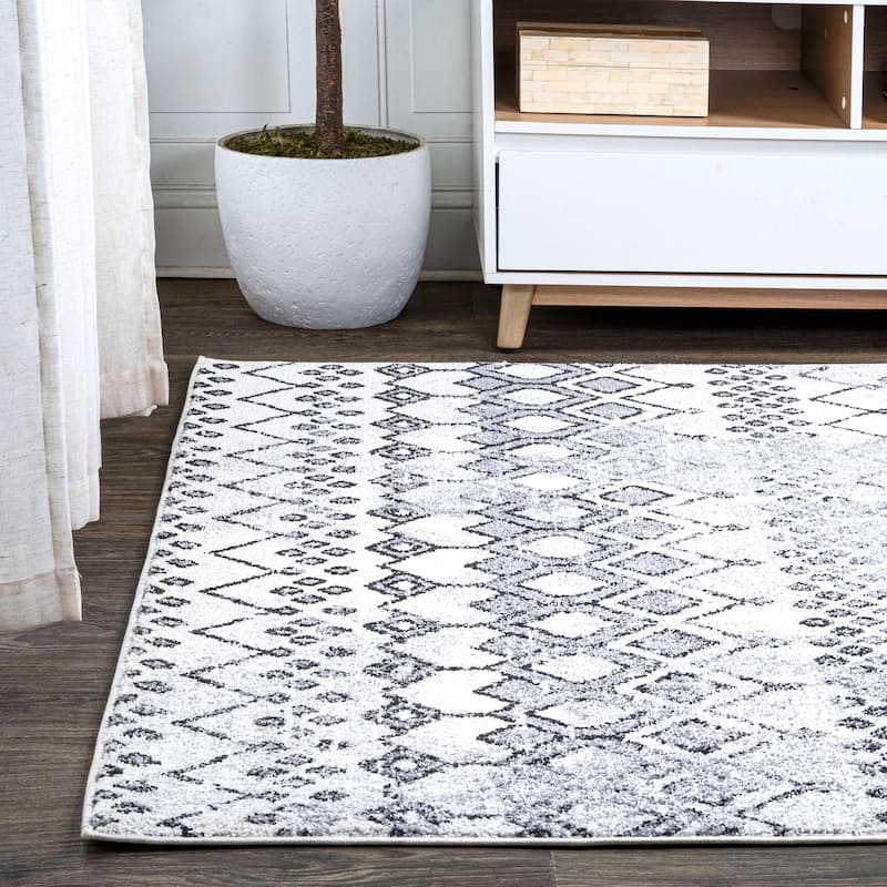 JONATHAN Y Iften Moroccan Geometric Distressed Area Rug