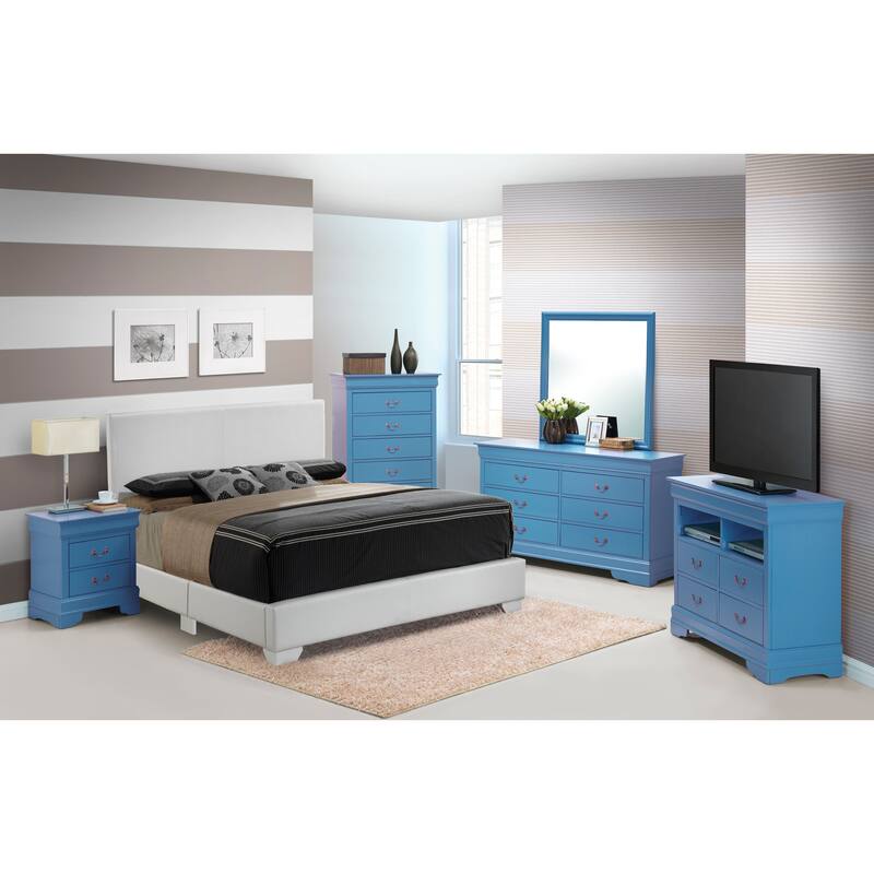 Casual Full Bed in White with Easy-to-Clean Finish