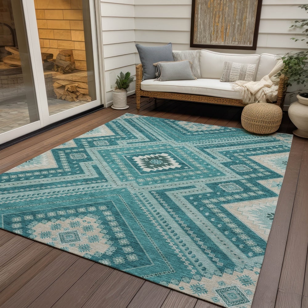 Machine Washable Indoor/ Outdoor Global Boho Chantille Rug