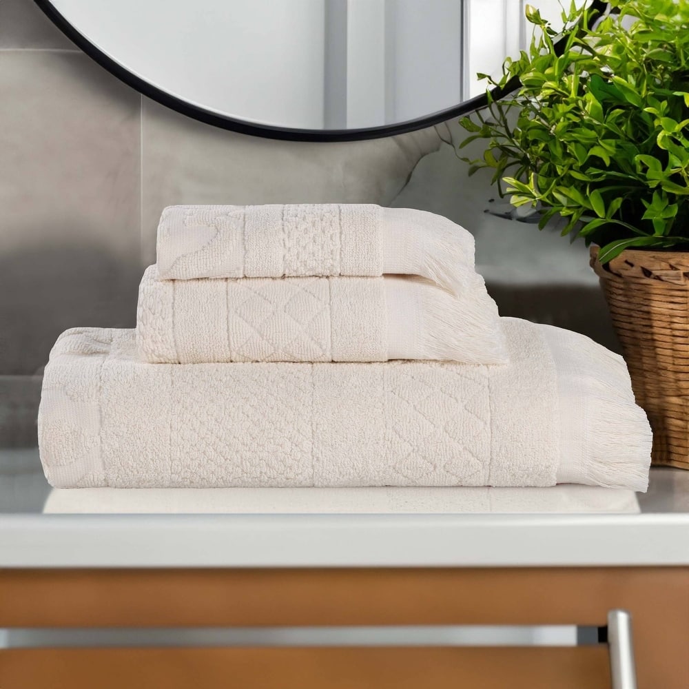 Superior Rolla Cotton Geometric Jacquard Plush Soft 3 Piece Towel Set