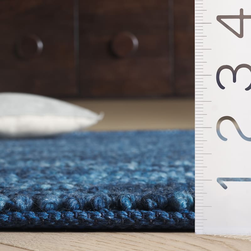 SAFAVIEH Handmade Natura Eduina New Zealand Wool Rug