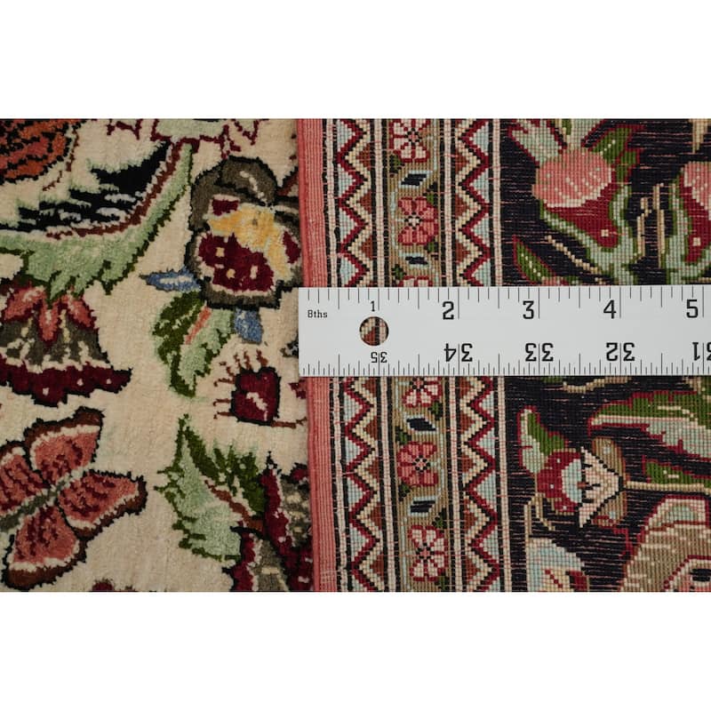 Hand Knotted Oriental 100% Silk Carpet Traditional Floral Beige & Ivories Qum Area Rug - 5' 3'' X 3' 6''
