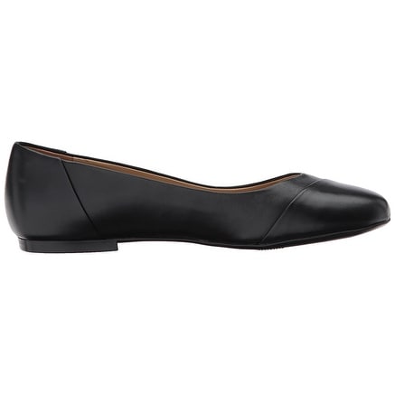 naturalizer women's gilly flat
