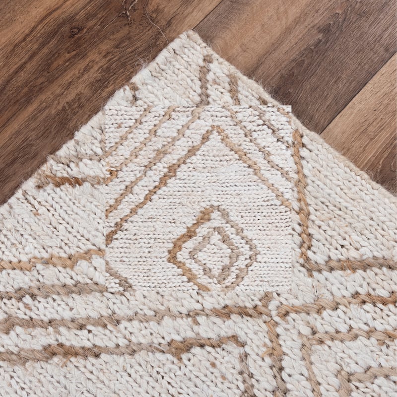 Alora Decor Bali Beige Hand-woven Dhurrie Jute Rug