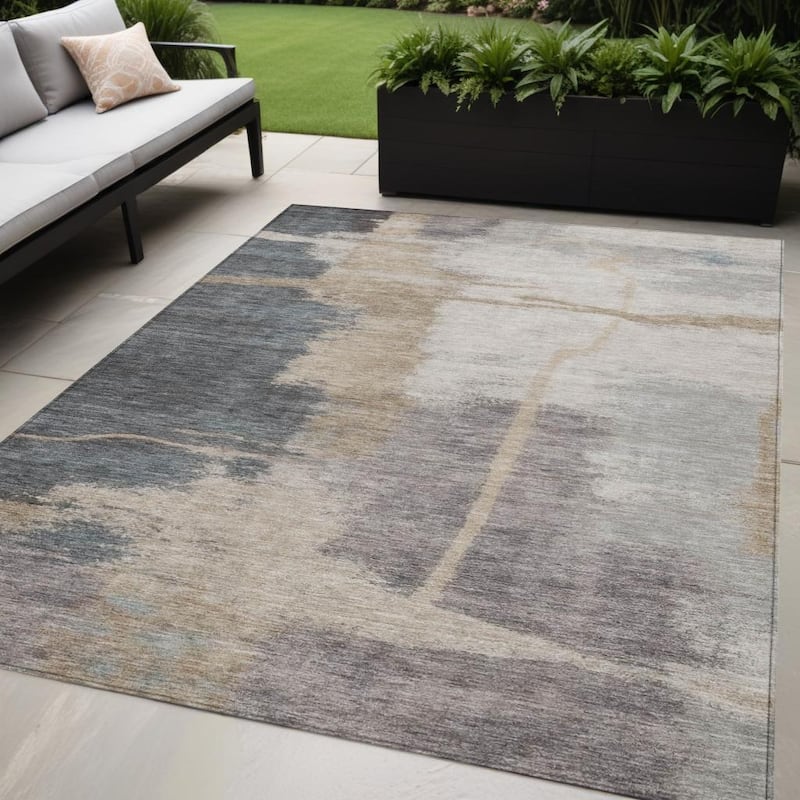 HomeRoots Abstract Transitional Rectangle Outdoor Rug - 5' X 8'