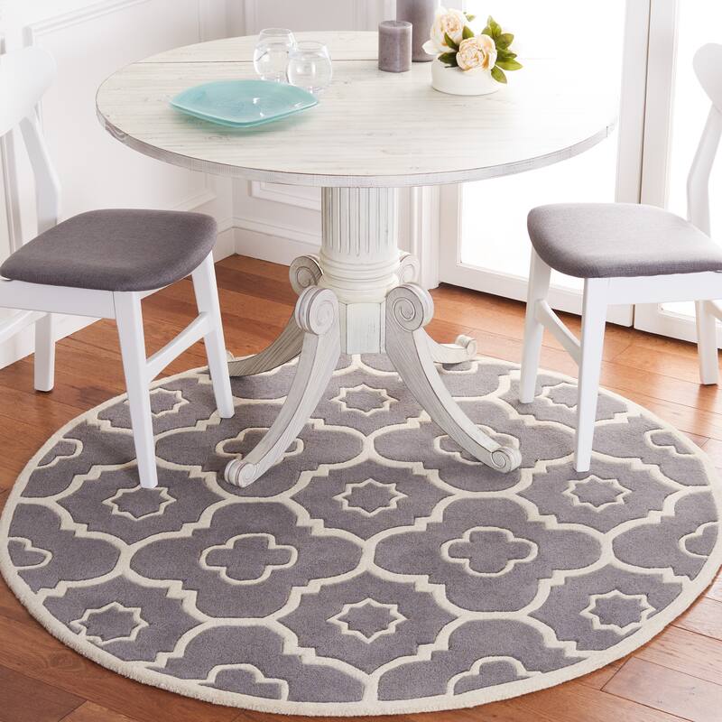SAFAVIEH Handmade Chatham Franziska Modern Wool Rug - 5' Round - Dark Grey/Ivory
