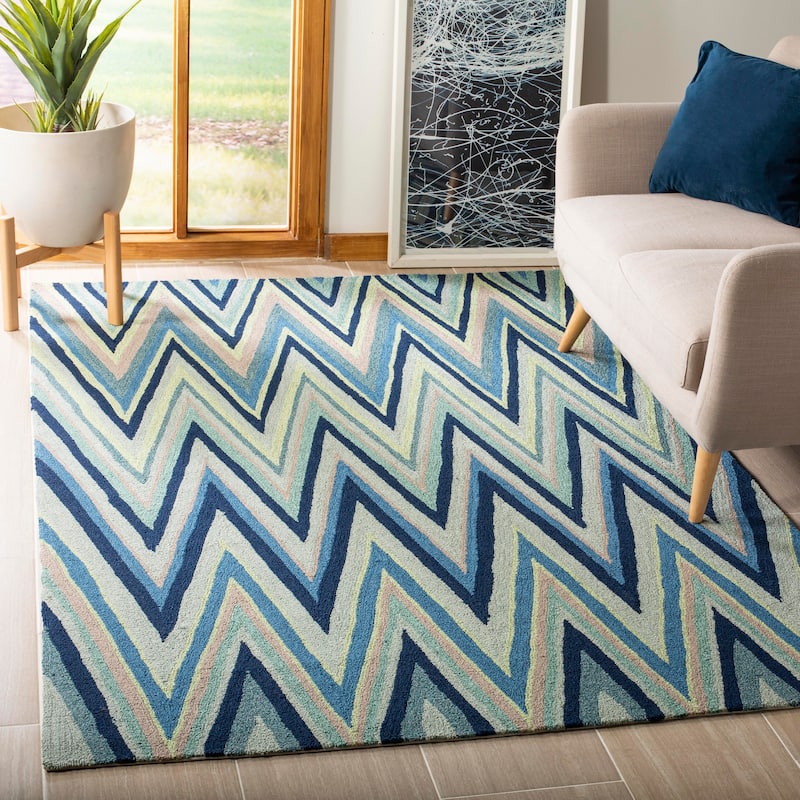SAFAVIEH Handmade Four Seasons Bengisu Floral Rug - 5' x 8' - Navy/Multi