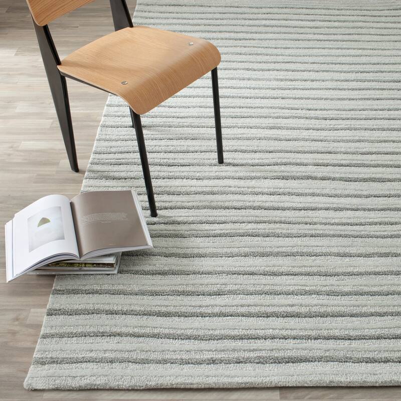Martha Stewart by SAFAVIEH Hand Drawn Stripe Wool/ Viscose Rug - 5' x 8' - Nimbus Cloud Gray