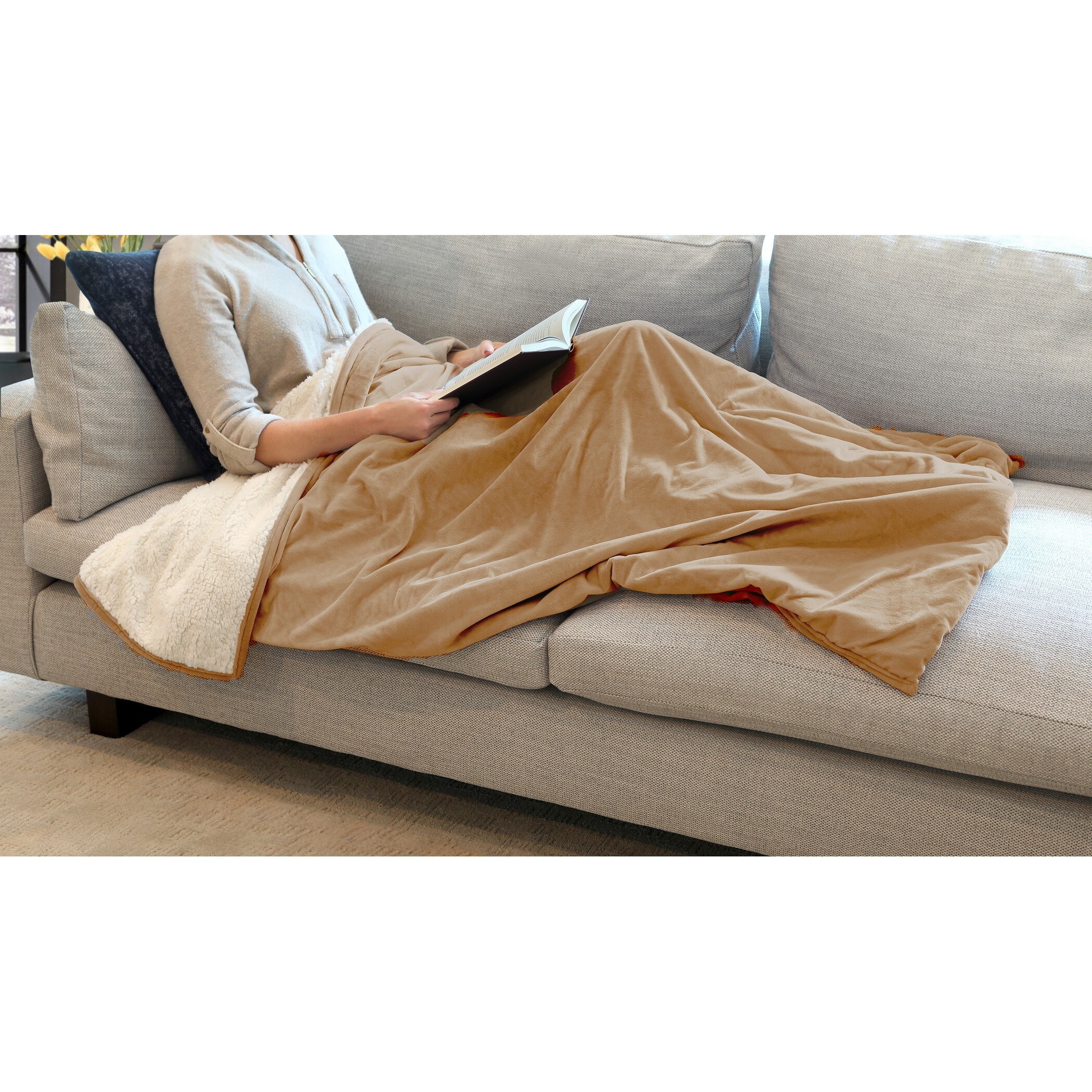 Velvet and Sherpa Foot Pocket Throw Bed Bath Beyond 35712074