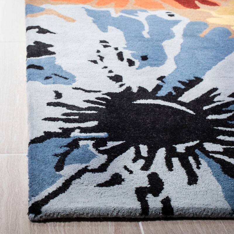 SAFAVIEH Handmade Soho Tyesha Floral N.Z. Wool Rug