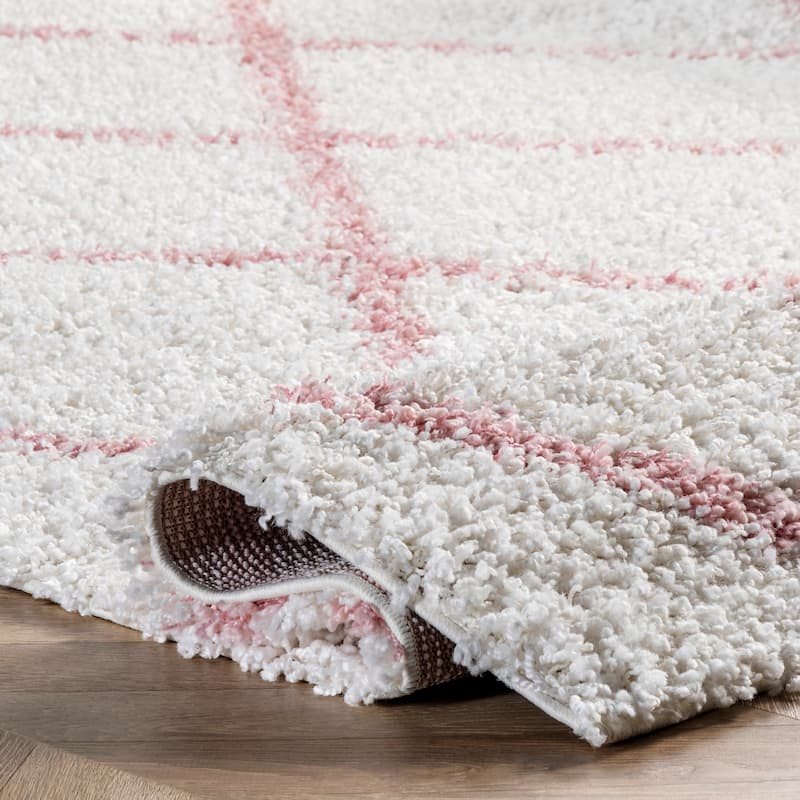Nuloom Kesha Contemporary Trellis Shag Area Rug