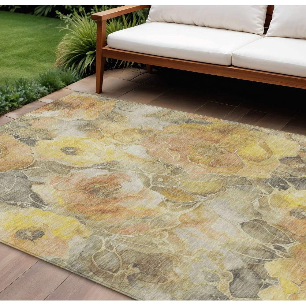 HomeRoots Floral Transitional Rectangle Outdoor Rug