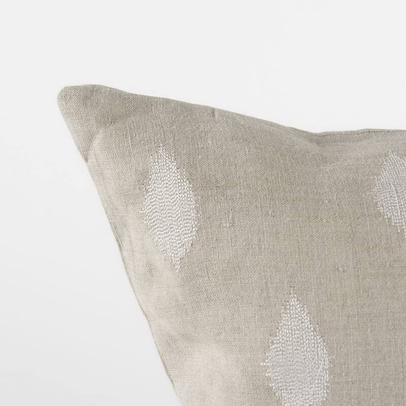 HomeRoots Beige And White Leaf Pattern Lumbar Pillow Cover