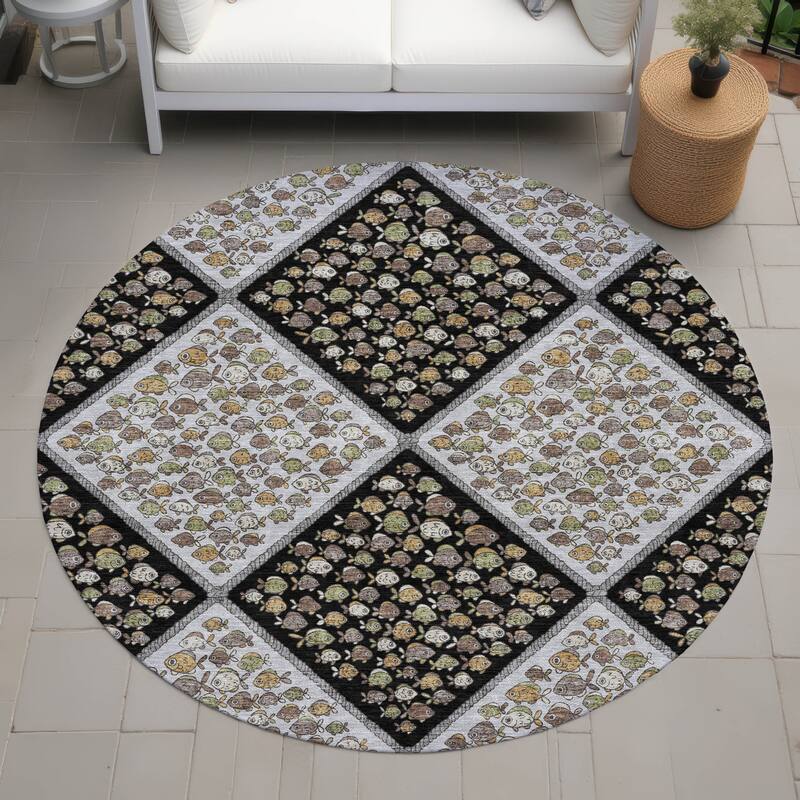 Machine Washable Indoor/ Outdoor Diamond Fish Chantille Rug - Black - 8' x 8'