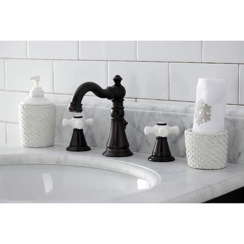 American Classic 8 in. Widespread Bathroom Faucet
