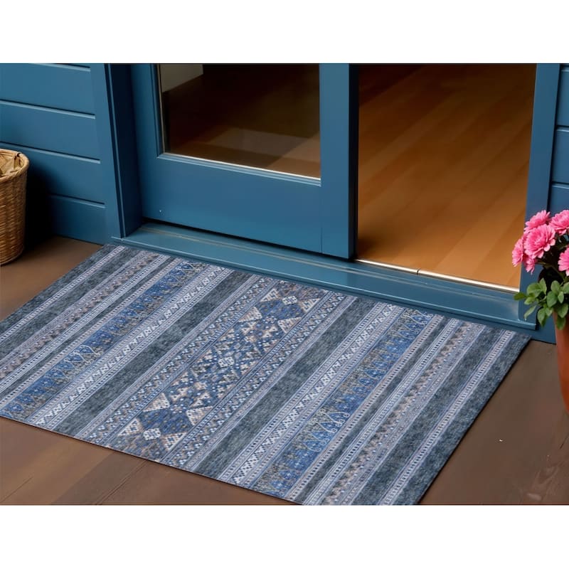HomeRoots Southwestern Transitional Rectangle Outdoor Rug - 3' x 5'