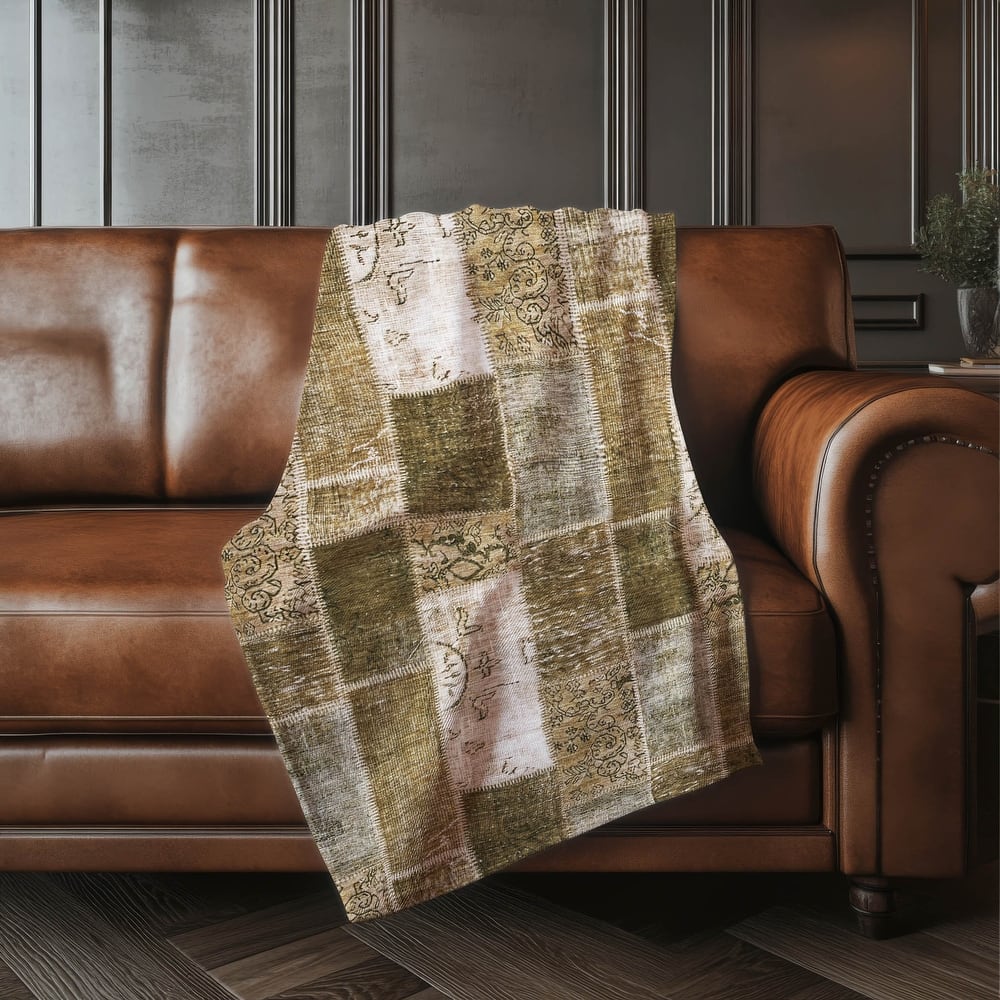 Premium Machine Washable Vintage Patchwork Sherpa Throw Blanket