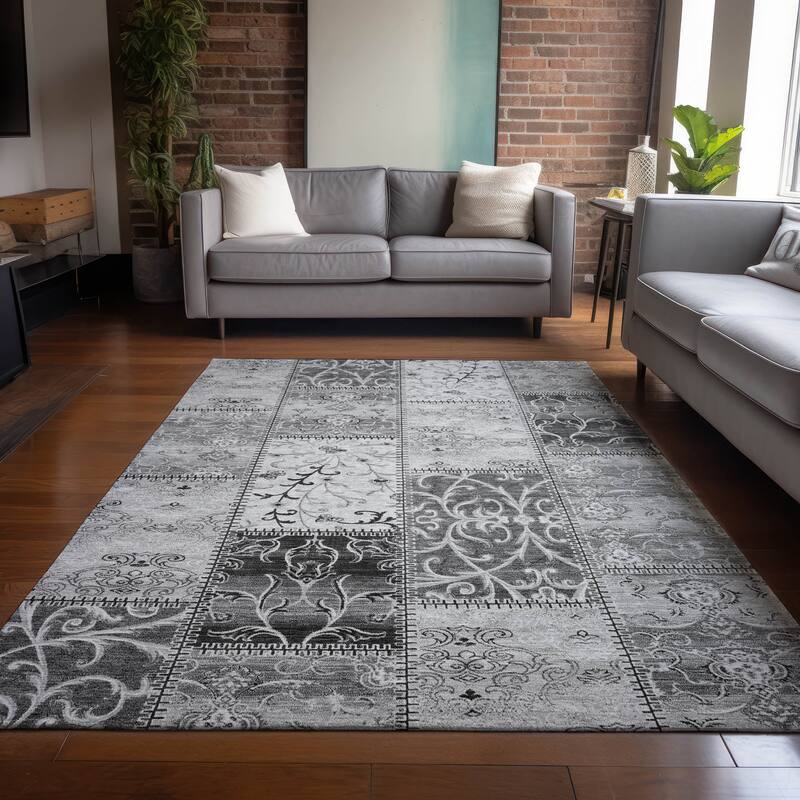 Machine Washable Indoor/ Outdoor Traditional Patchwork Chantille Rug - Gray - 3' x 5'