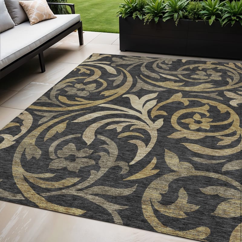 HomeRoots Floral Transitional Rectangle Outdoor Rug - 5' X 8'