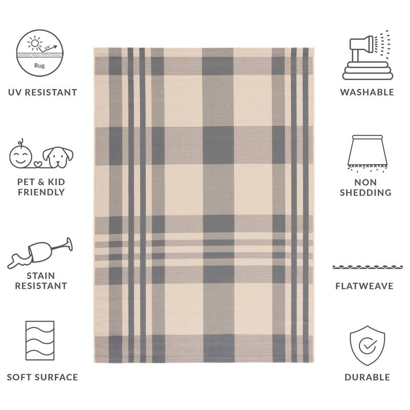 SAFAVIEH Courtyard Oriole Plaid Indoor/ Outdoor Waterproof Patio Backyard.