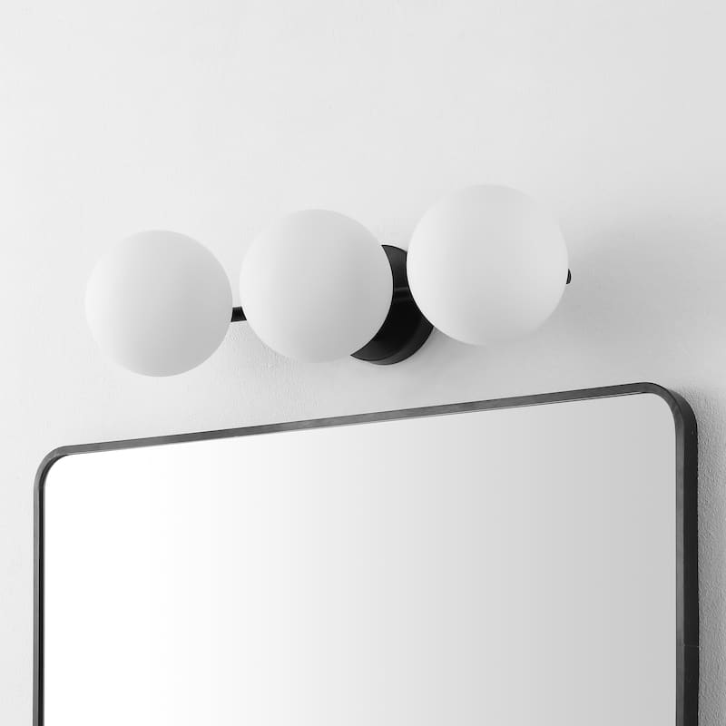 SAFAVIEH Home Lighting Collection Amaoi 21" Traditional Wall Sconce (3-bulb) - 6" W x 8" D x 21" H