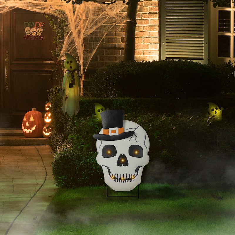 Glitzhome 38"H LED Lighted Halloween Metal Skull Yard Stake with Timer