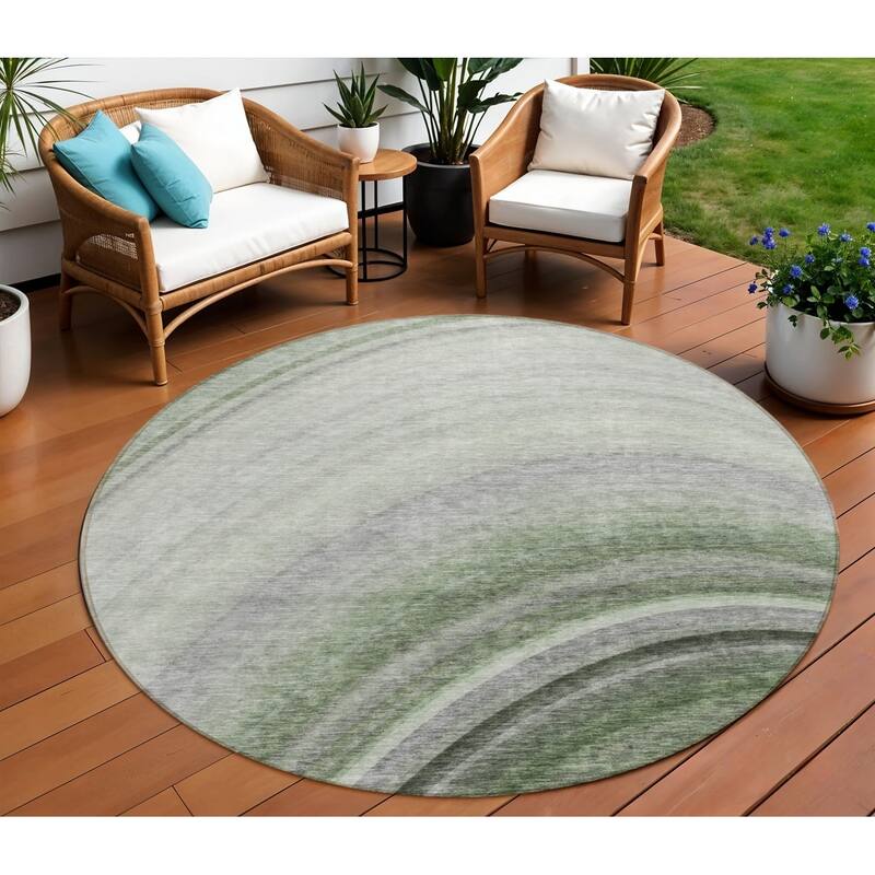 HomeRoots Abstract Transitional Rectangle Outdoor Rug - 8' Round