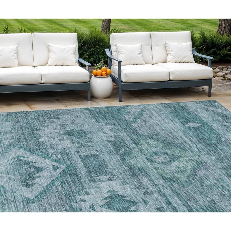 HomeRoots Southwestern Transitional Rectangle Outdoor Rug - 10' X 14'