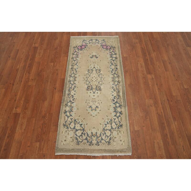 Hand Knotted Oriental 100% Wool Carpet Traditional Floral Beige & Ivories Kerman Runner Rug - 5' 4'' X 2' 3''